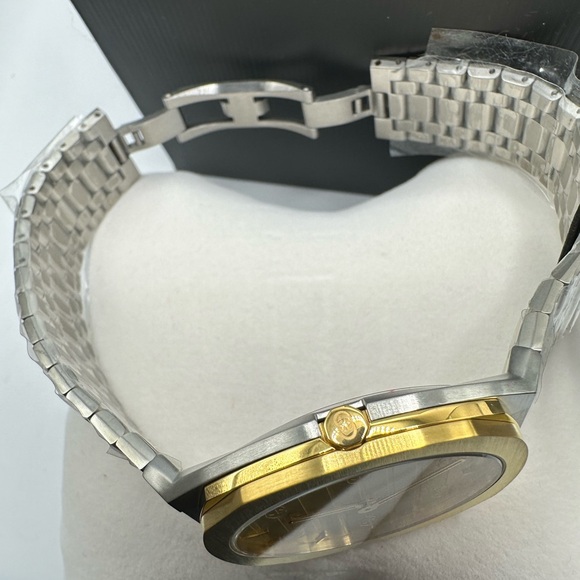 Gucci 25H 38mm Watch - Picture 5 of 11